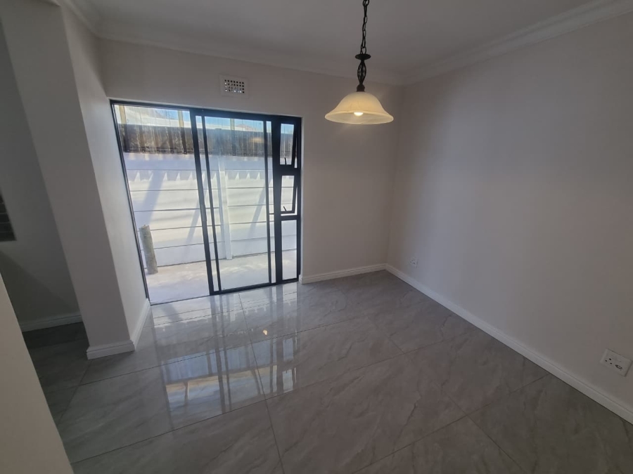 To Let 3 Bedroom Property for Rent in Rondebosch East Western Cape